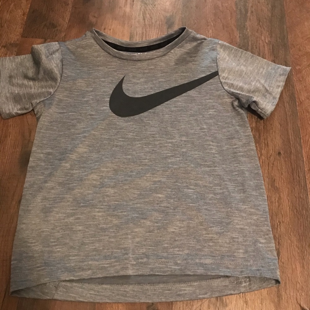 Boys Nike tshirt